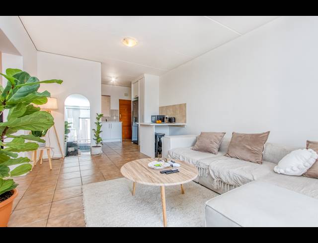 2 BEDROOM APARTMENT FOR SALE IN SUNDOWNER